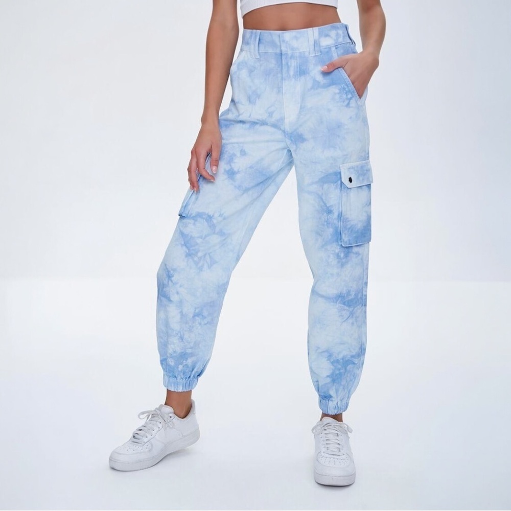 FOREVER 21 Blue Tie Dye Cargo Joggers, Small